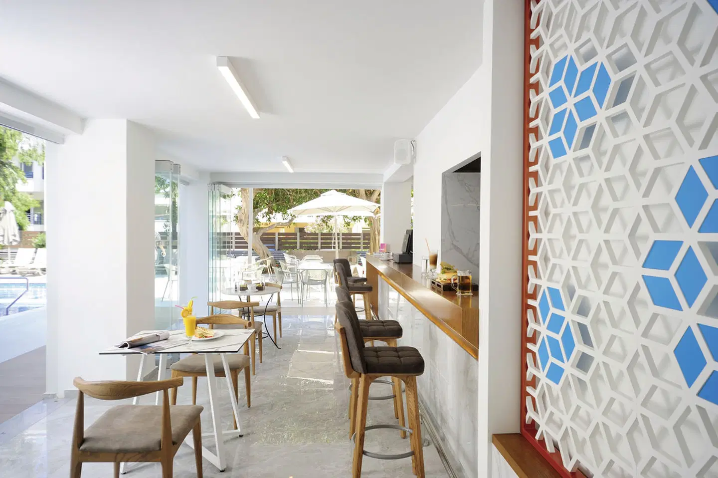 Atrium Ambiance Bar