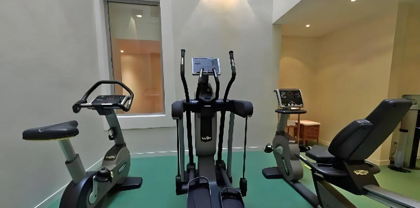 International & Terminus SPORTS_AND_LEISURE