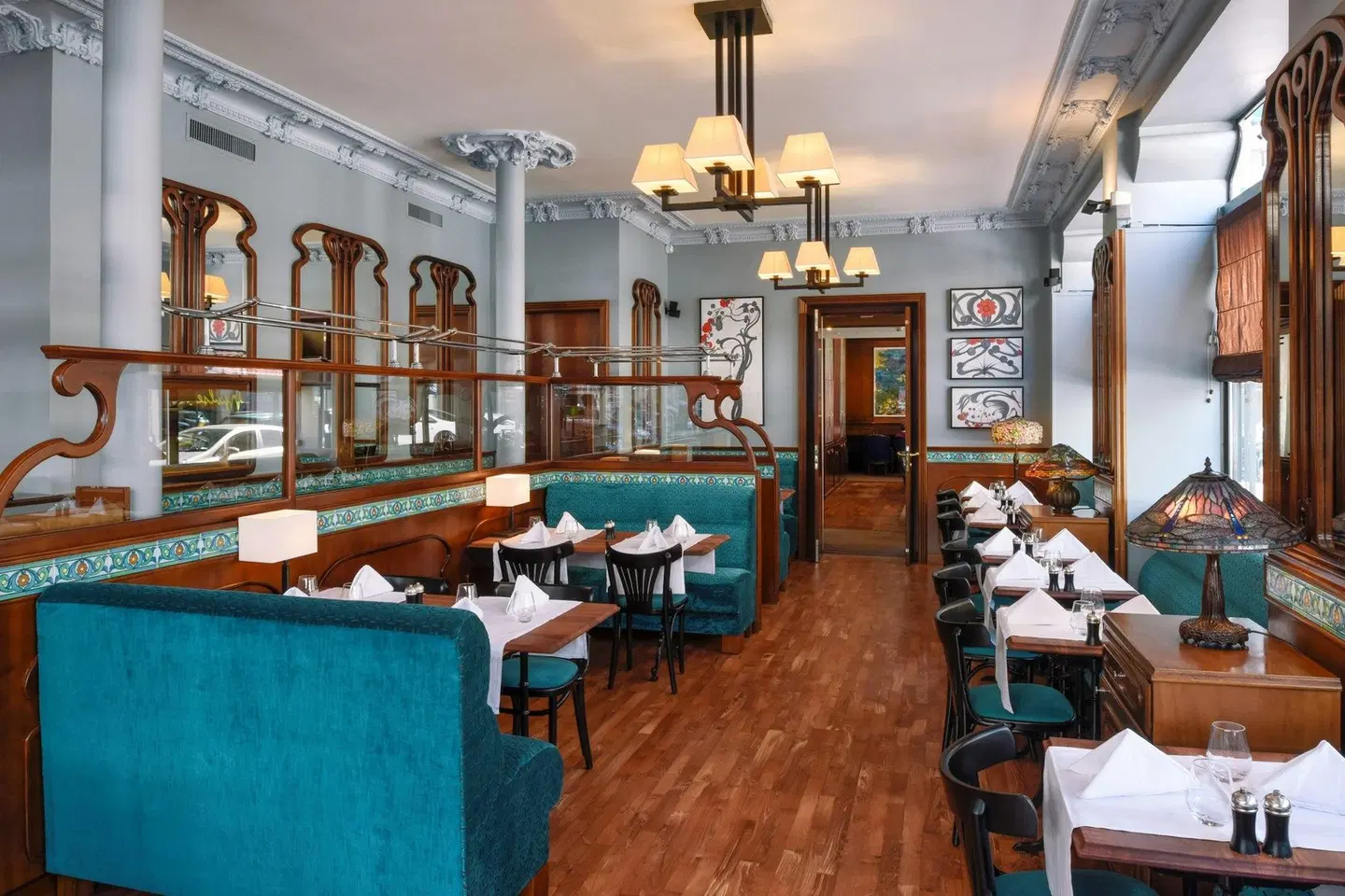 Tiffany Restaurant
