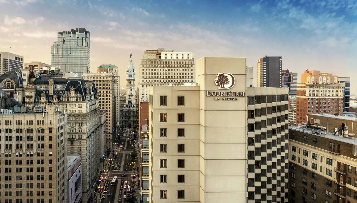 DoubleTree by Hilton Philadelphia City Center EXTERIOR