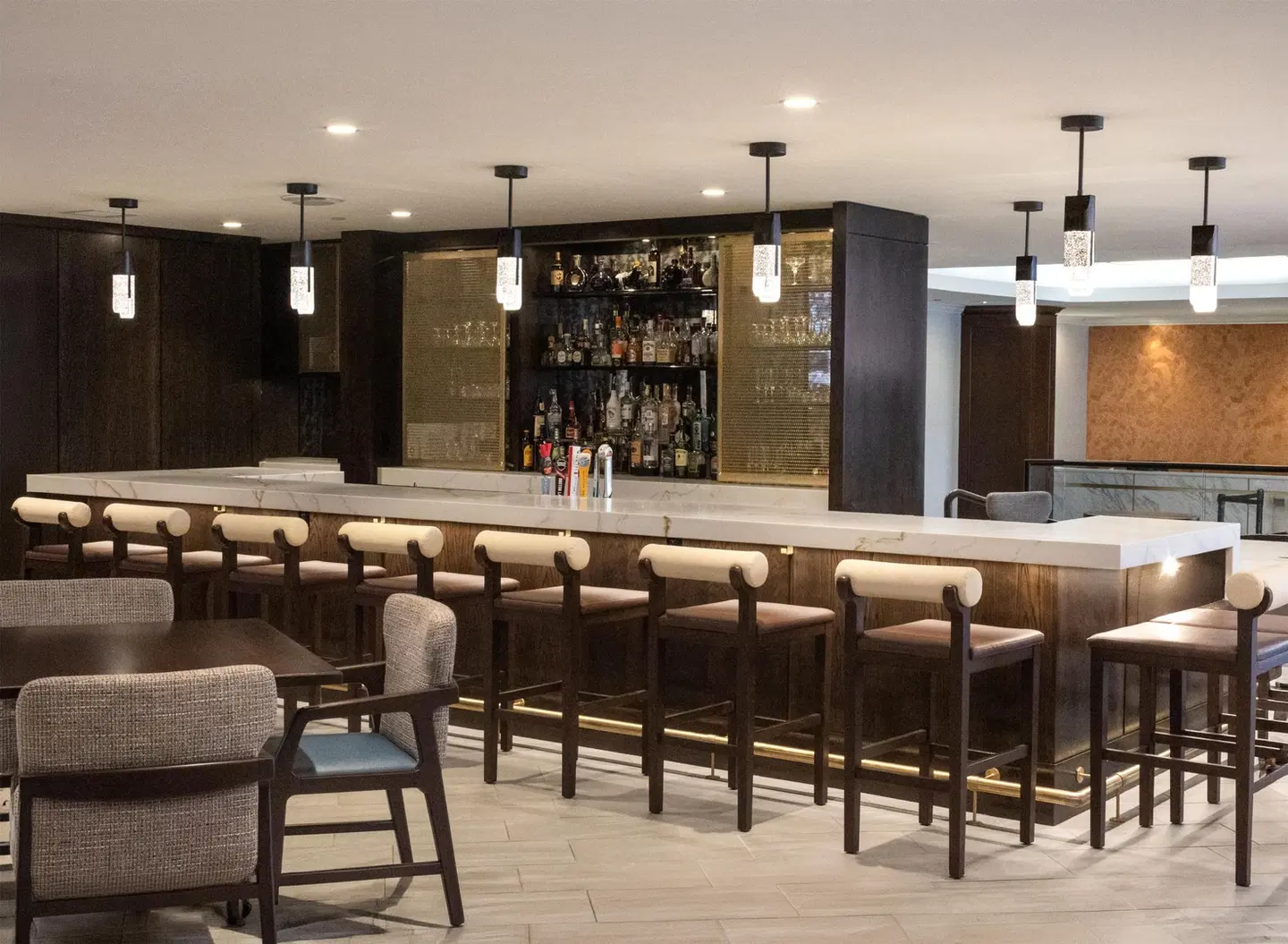 DoubleTree by Hilton Philadelphia City Center Bar