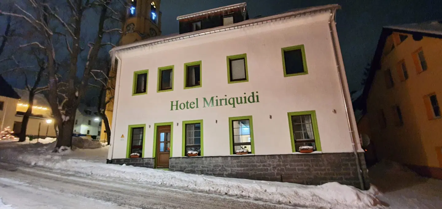 Hotel Miriquidi EXTERIOR