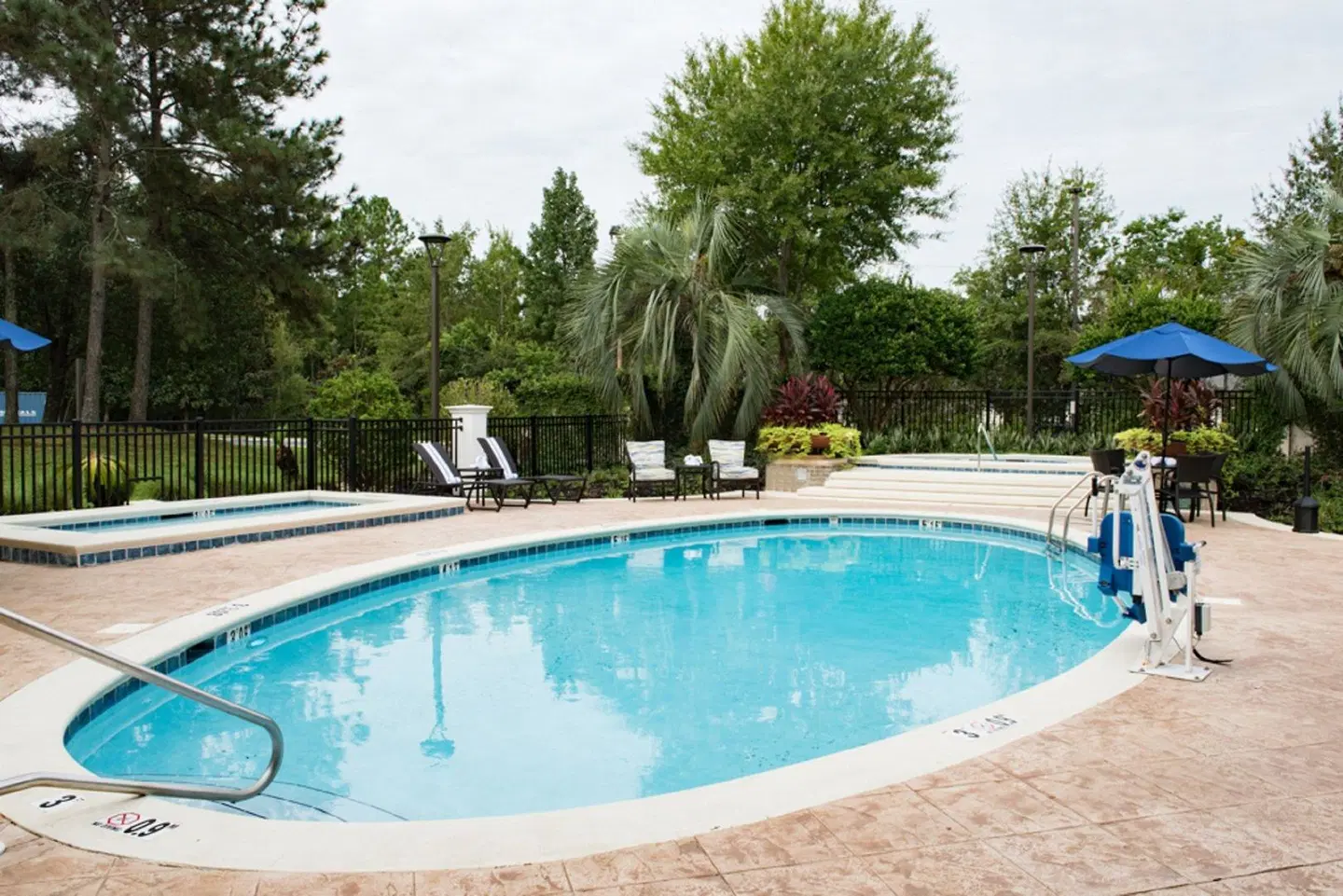 Holiday Inn Express Pascagoula-Moss Point by IHG OUTDOOR_POOL