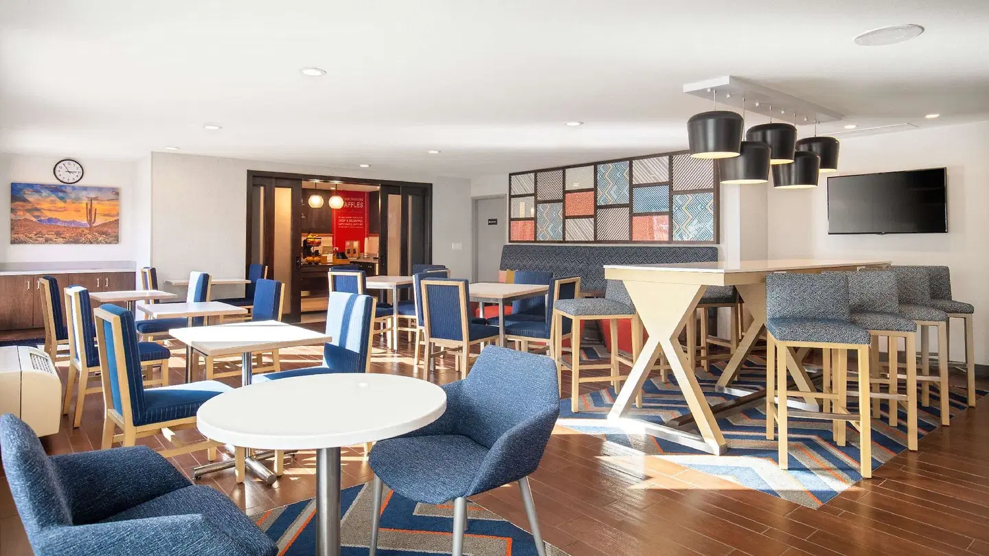 DoubleTree by Hilton Phoenix Midtown LOUNGE_LOBBY