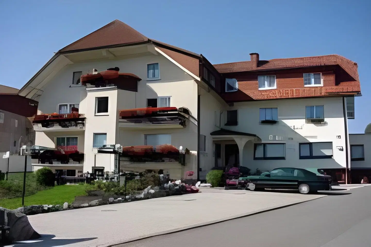 Zur Zweere EXTERIOR