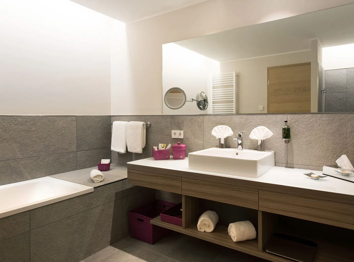 Bio- und Wellnesshotel Alpenblick Badezimmer