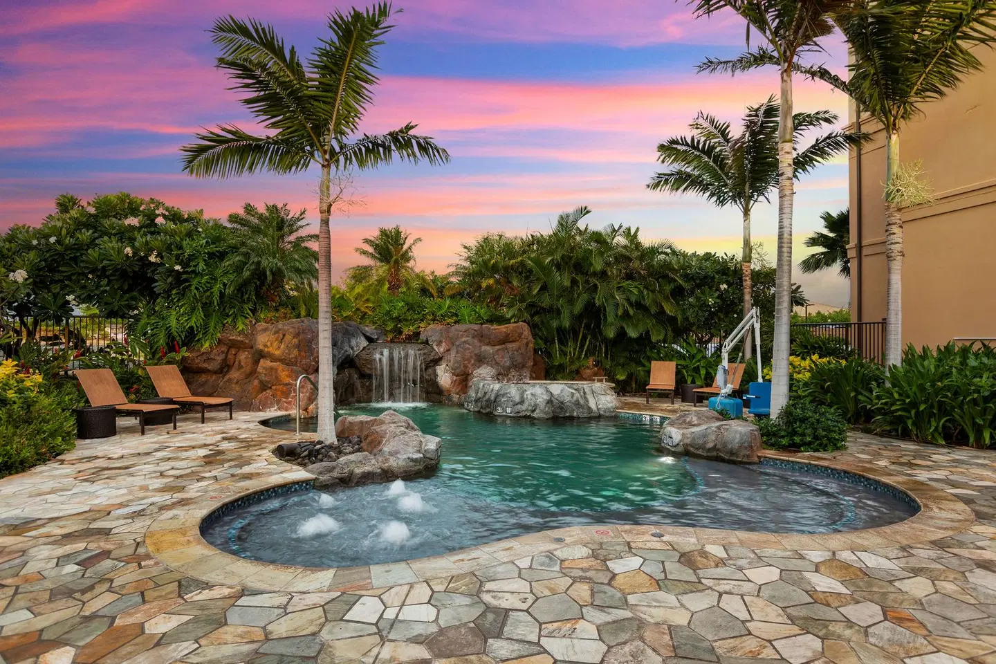Embassy Suites by Hilton Oahu Kapolei OUTDOOR_POOL