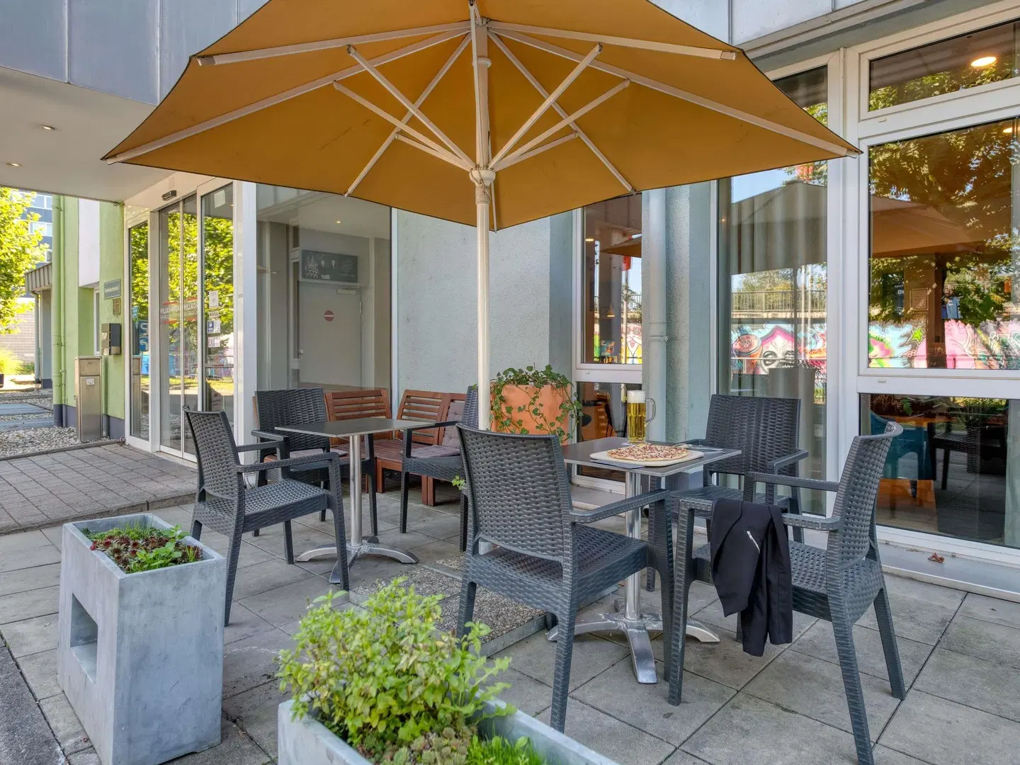 ibis Frankfurt Messe West Terrasse