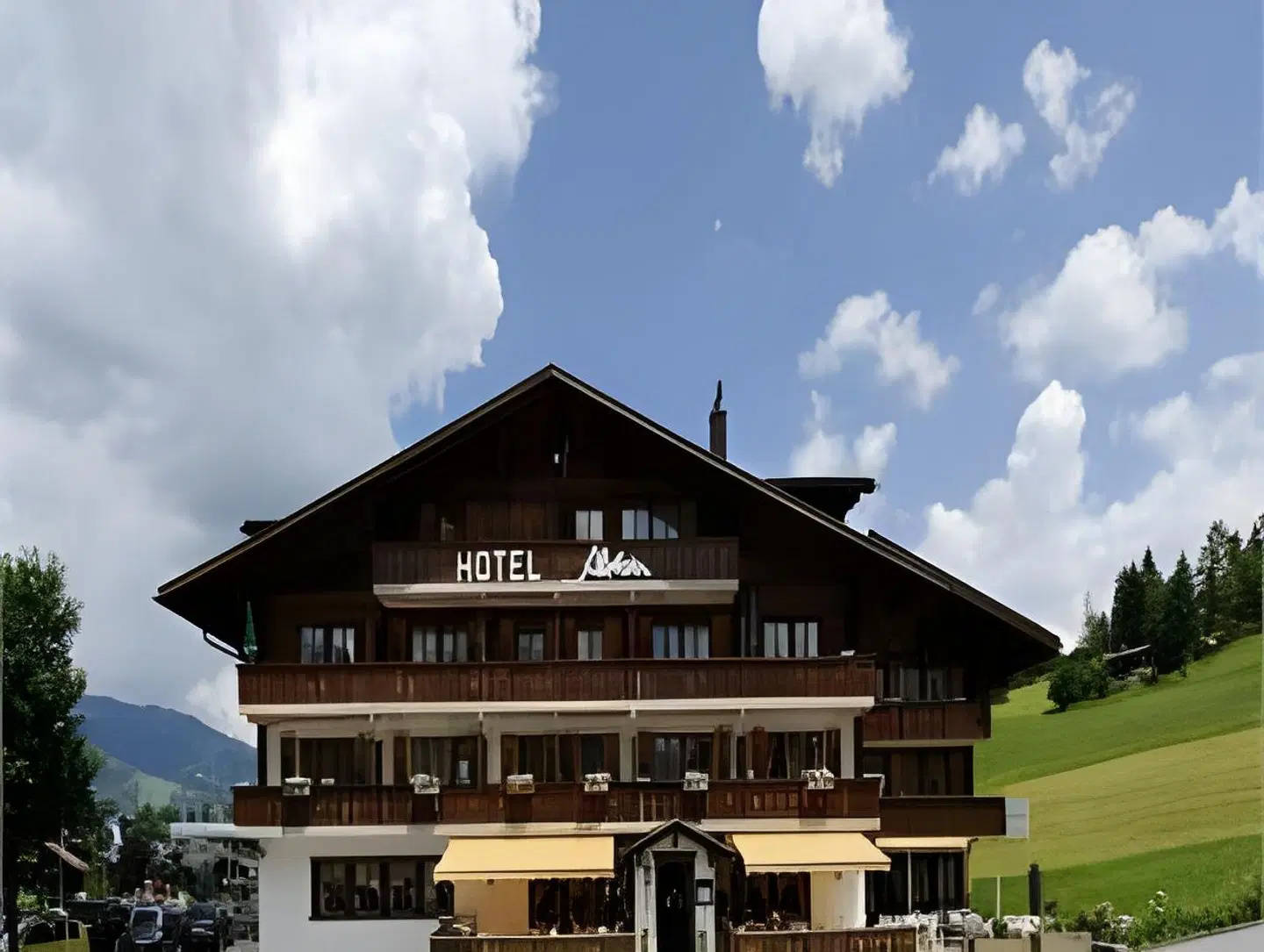 Alphorn EXTERIOR