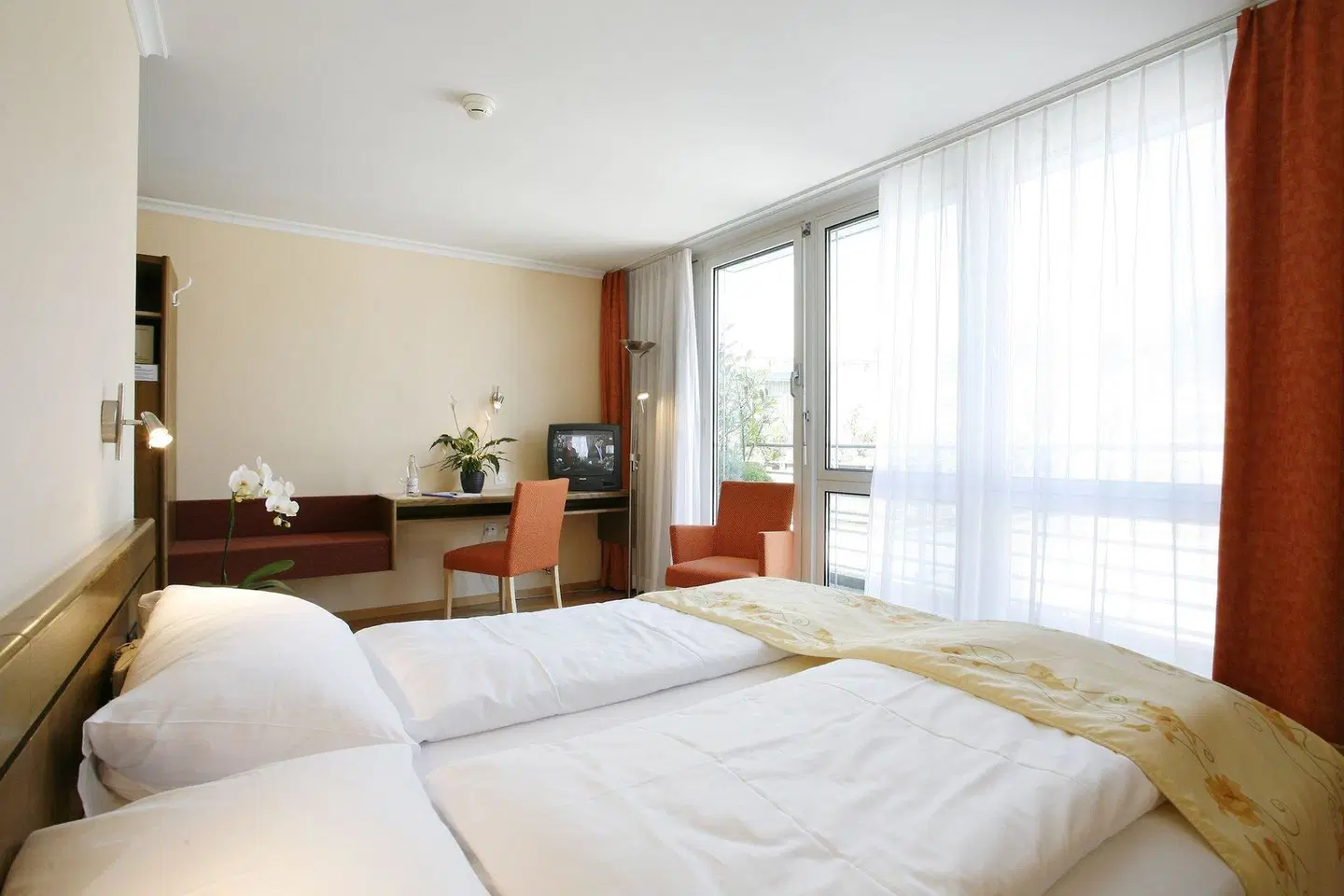 Ambassador ROOM_EXAMPLE