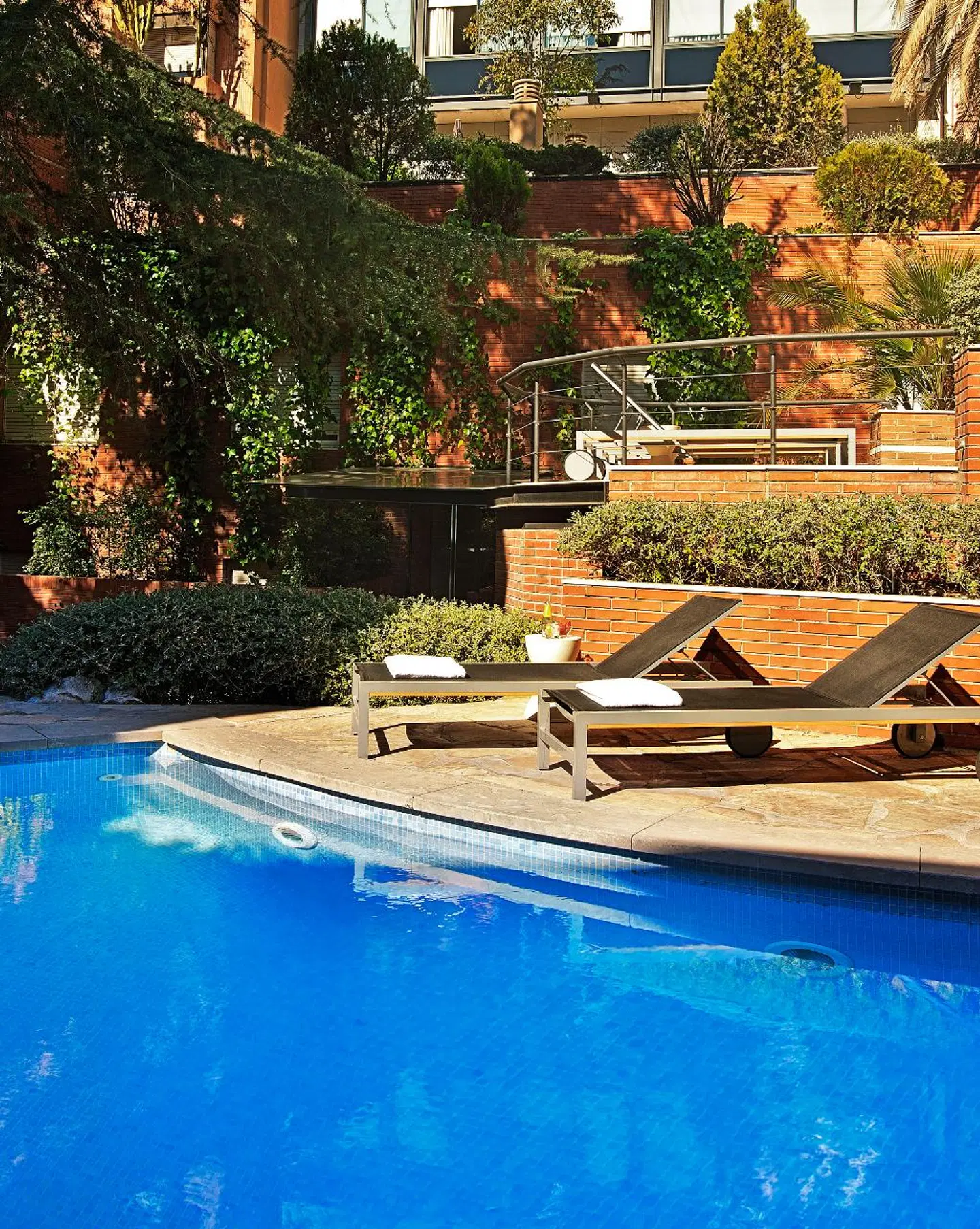 Hotel Balmes OUTDOOR_POOL