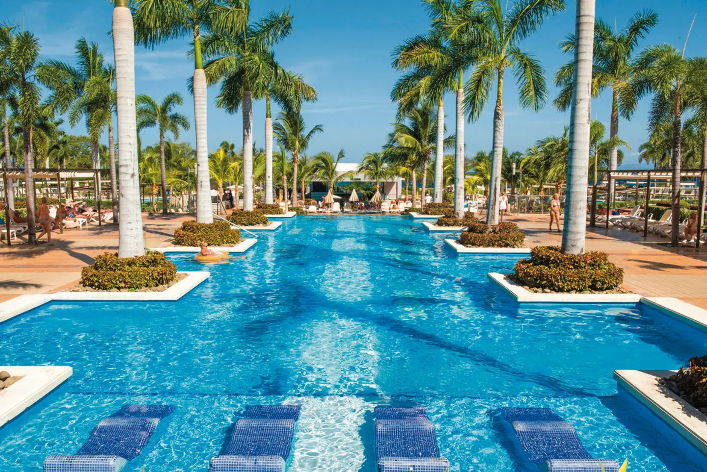 RIU Palace Costa Rica OUTDOOR_POOL