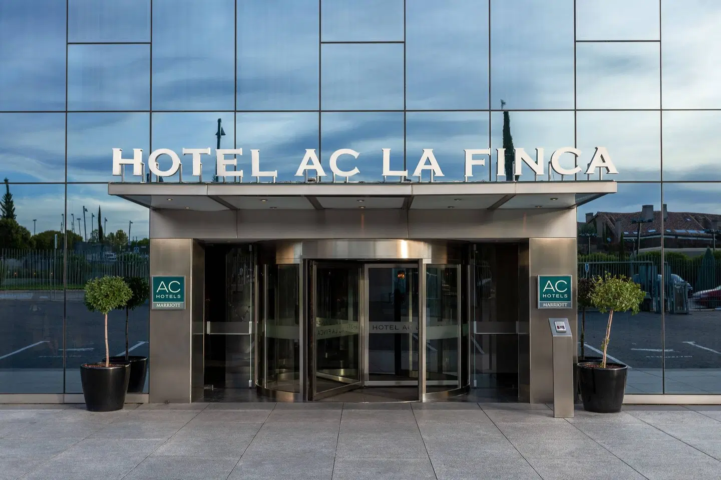 AC Hotel by Marriott La Finca EXTERIOR