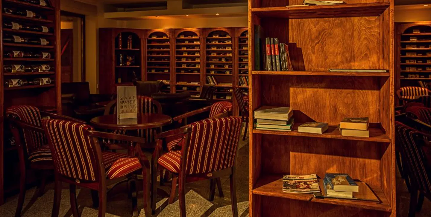 Hotel Caro Bar
