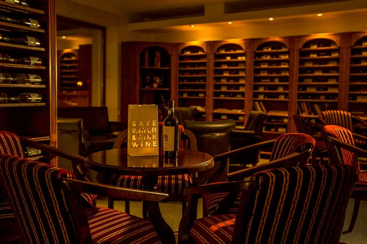 Hotel Caro Bar