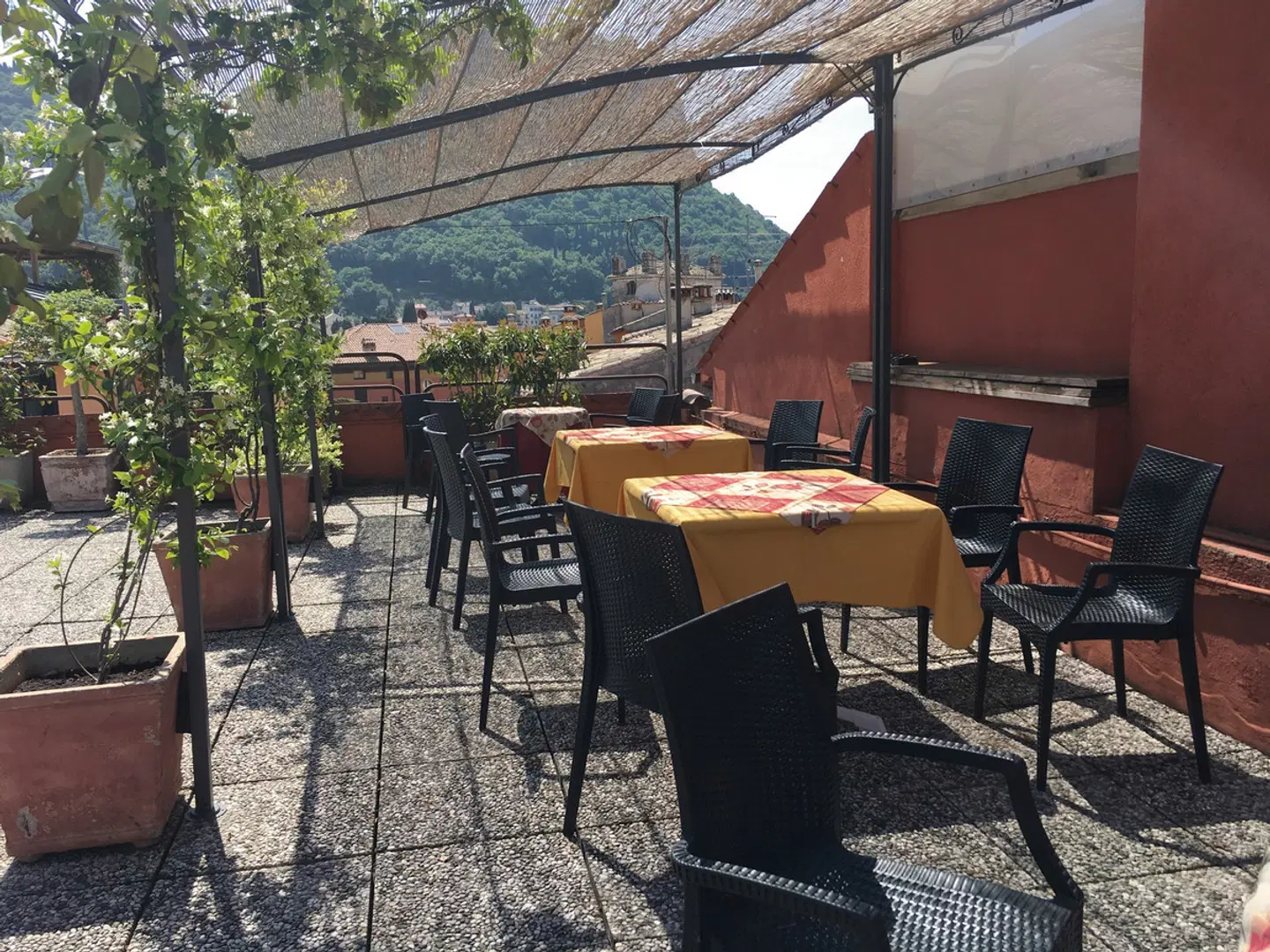 Cortina Restaurant
