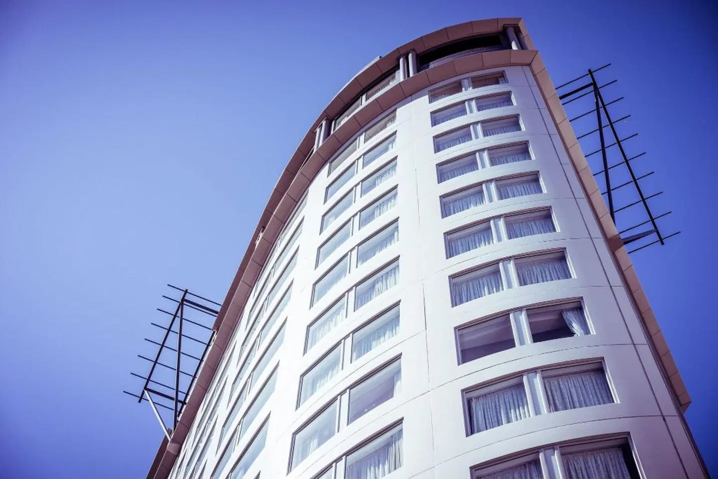 Bolton Hotel EXTERIOR