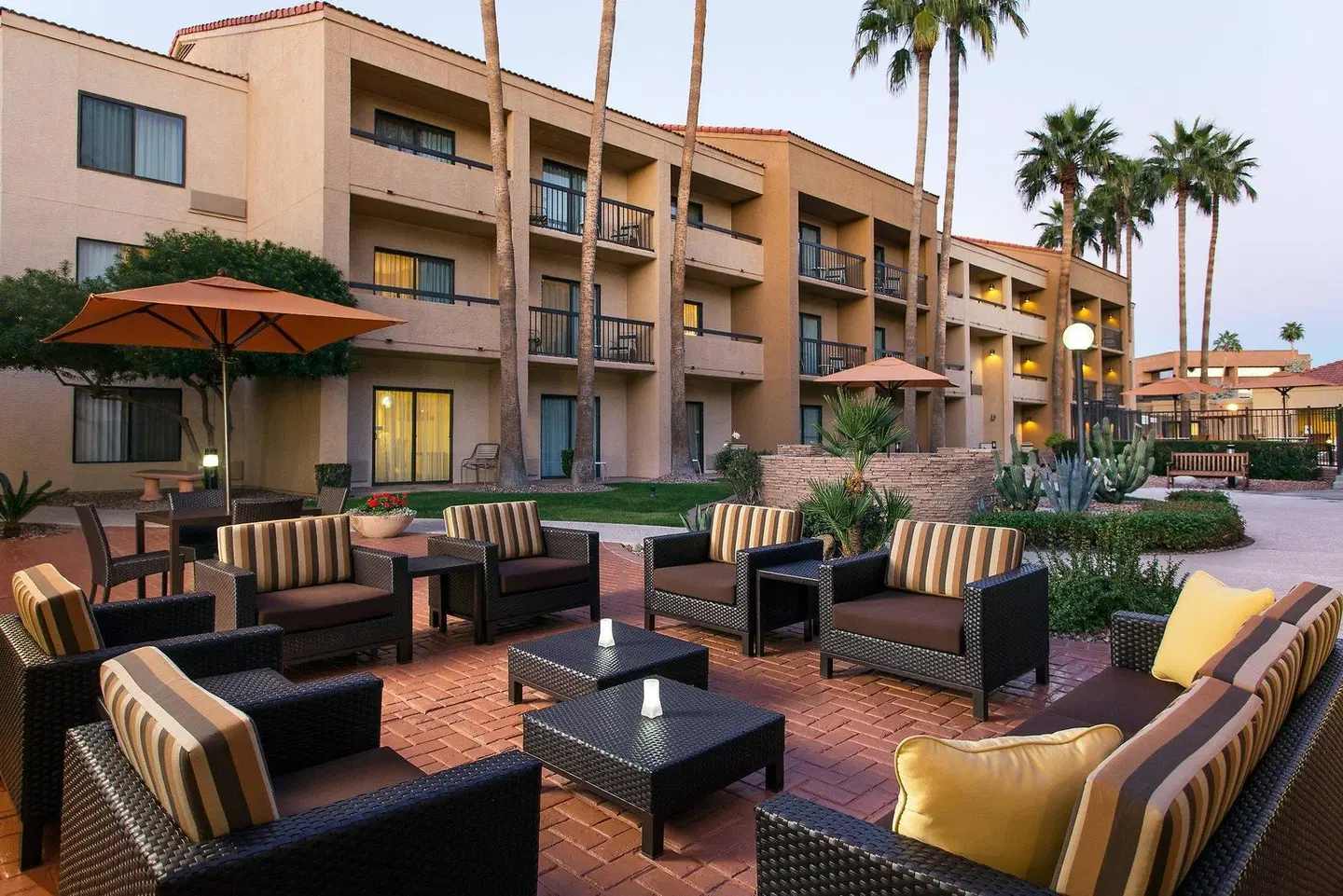 Courtyard by Marriott Phoenix North Terrasse