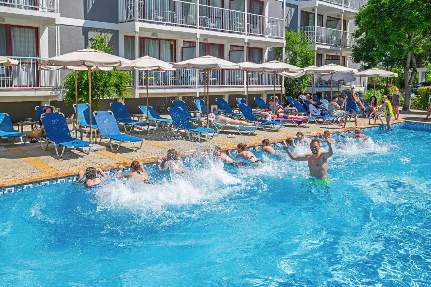 Hotel Longosa OUTDOOR_POOL