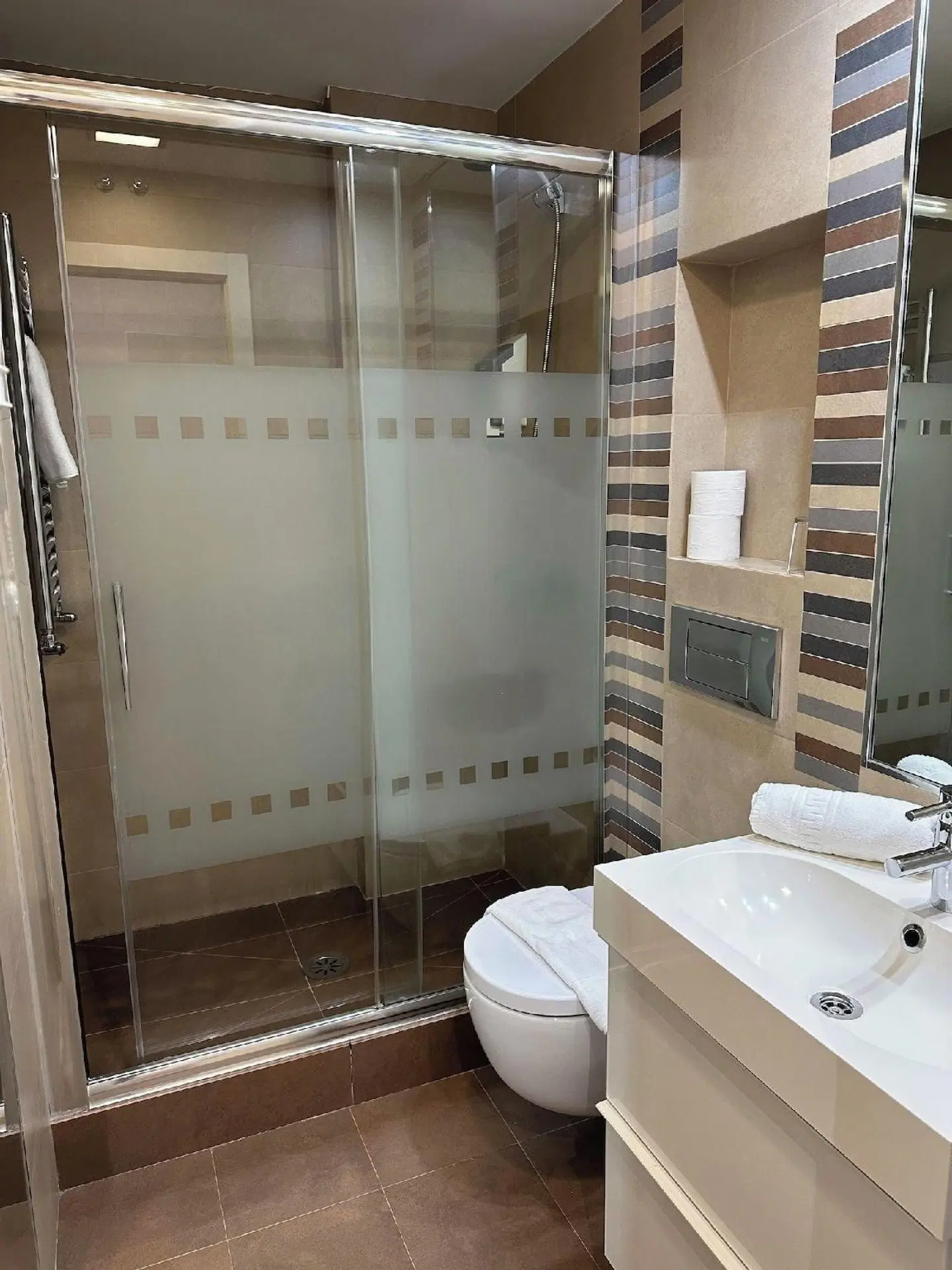 Hostal Abadia Madrid Badezimmer