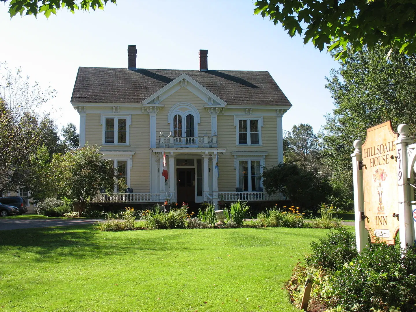 Hillsdale House Inn EXTERIOR
