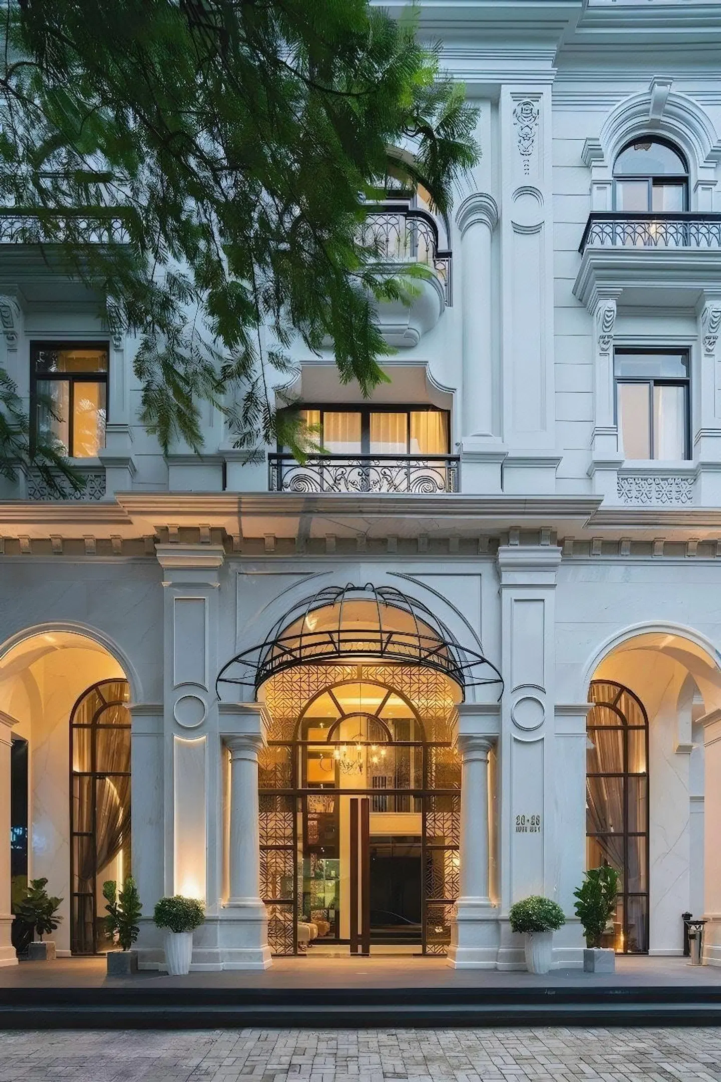 Charmaine's Hotel & Apartment EXTERIOR