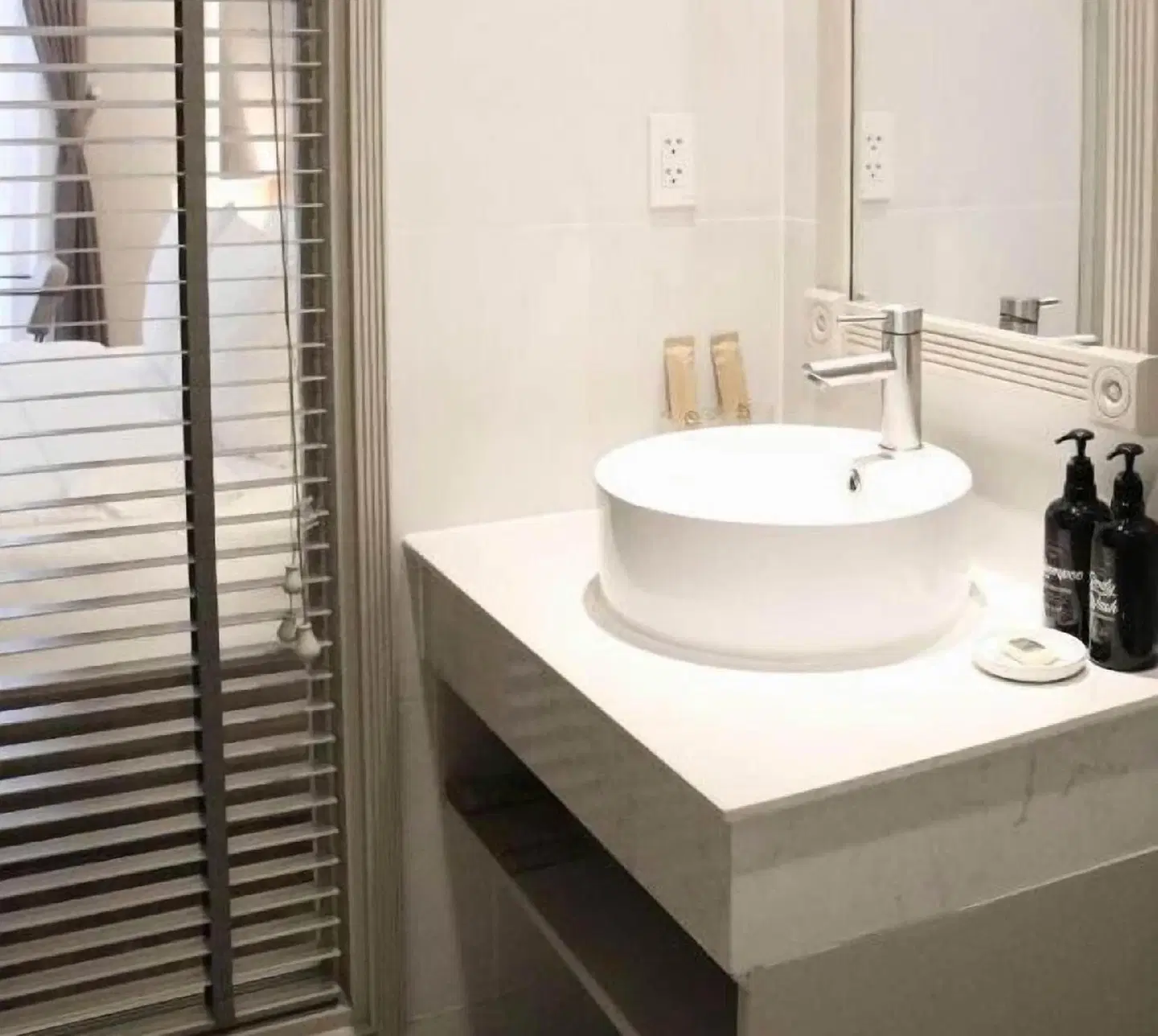 Charmaine's Hotel & Apartment Badezimmer