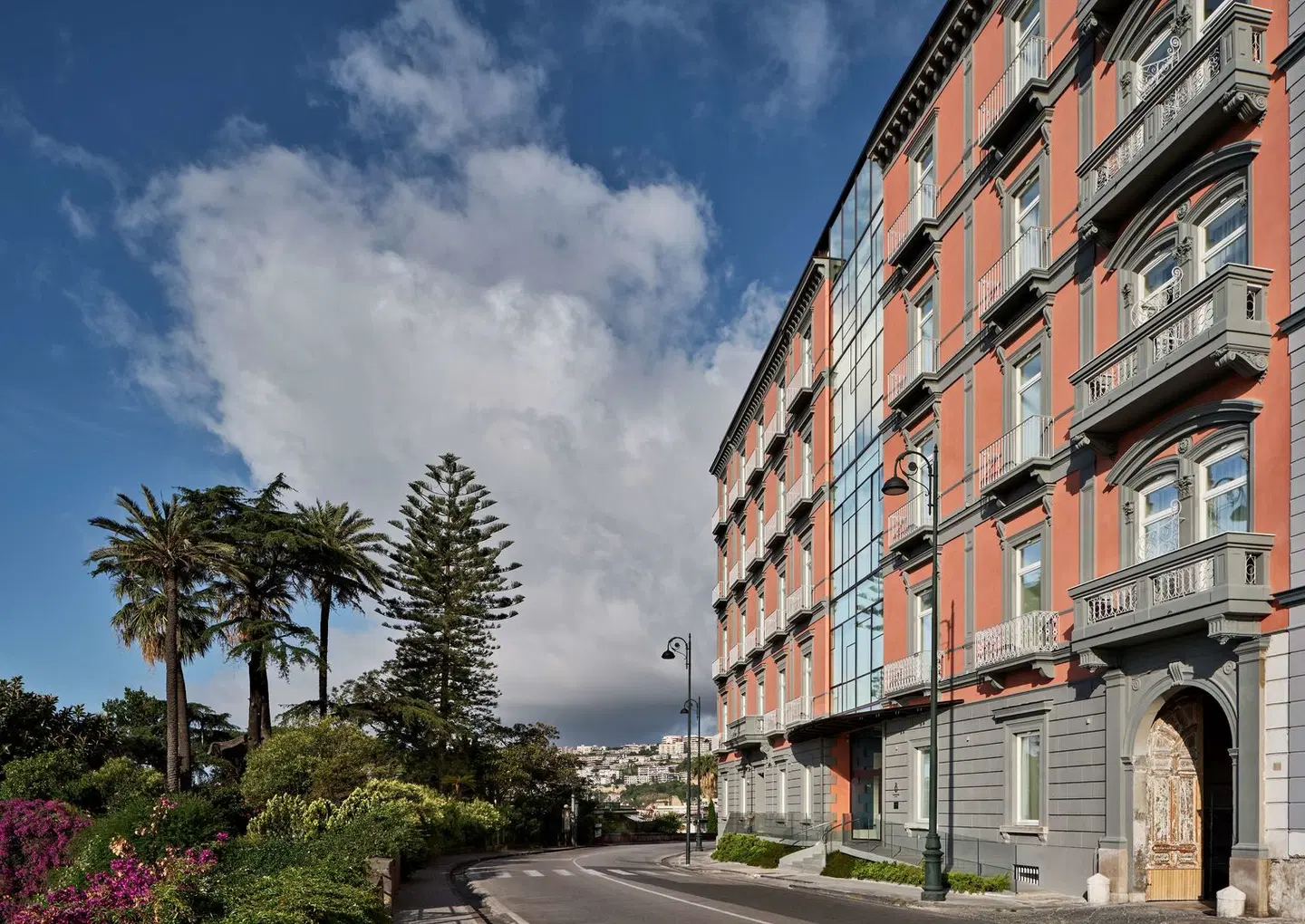 De Bonart Naples, Curio Collection by Hilton EXTERIOR