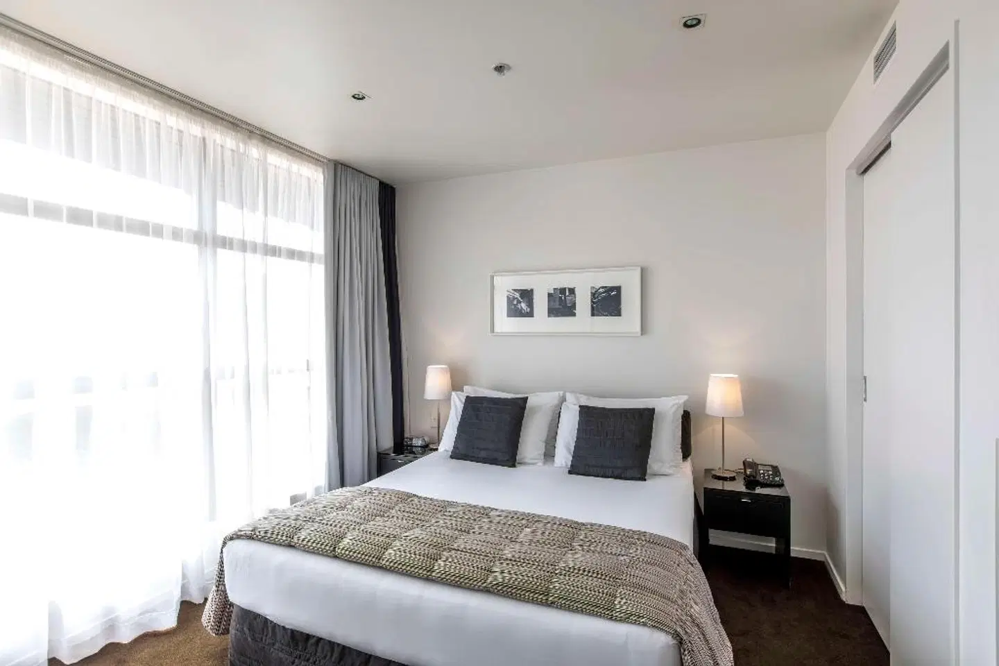 Quest Parnell ROOM_EXAMPLE
