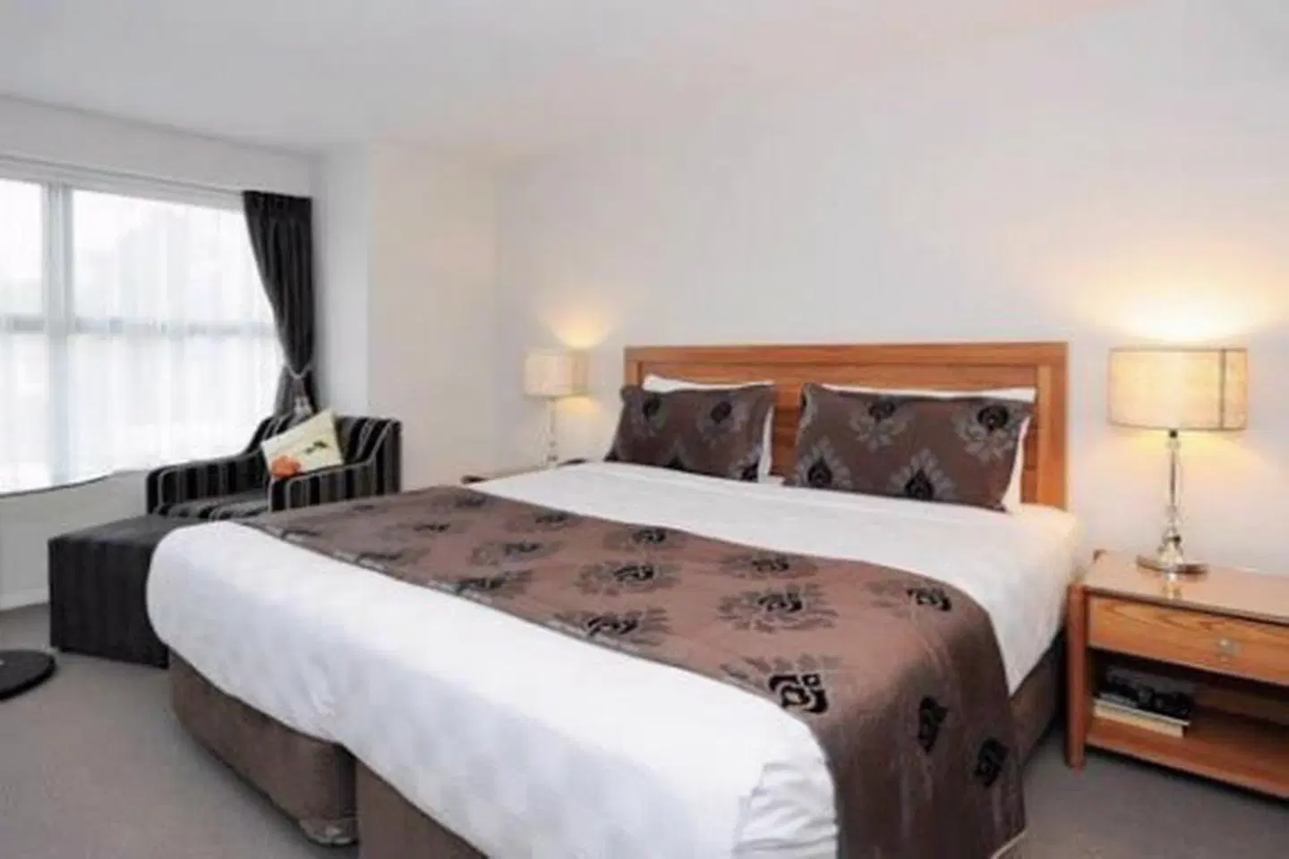 Alexander Inn ROOM_EXAMPLE