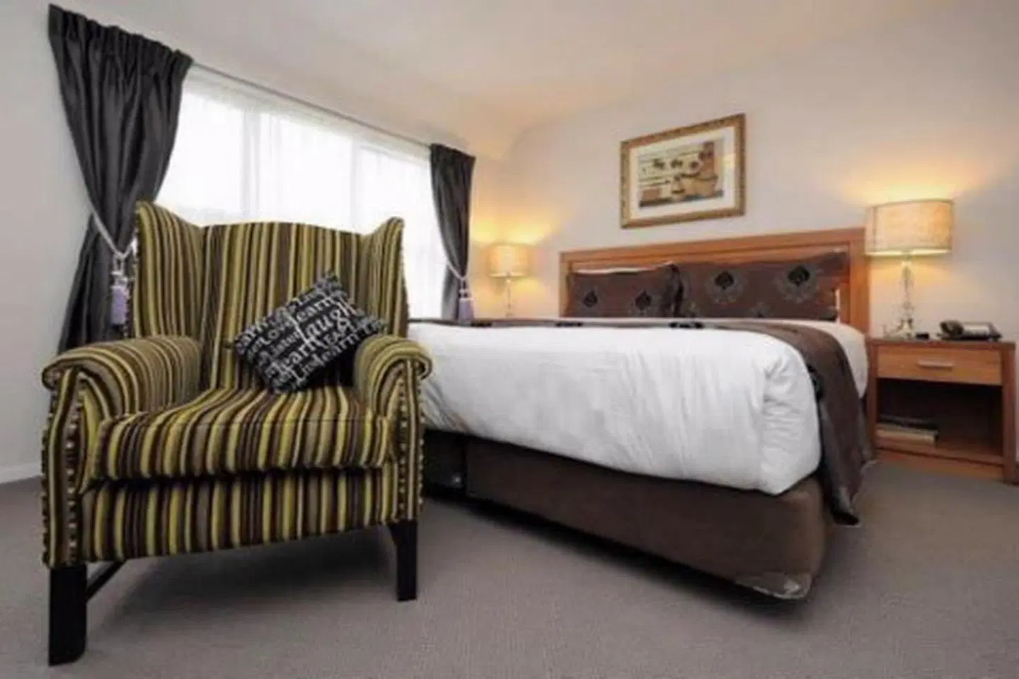 Alexander Inn ROOM_EXAMPLE