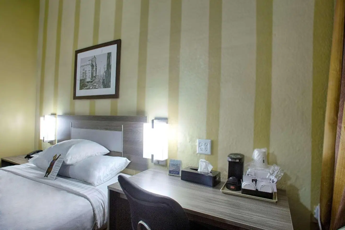 City Center Downtown ROOM_EXAMPLE