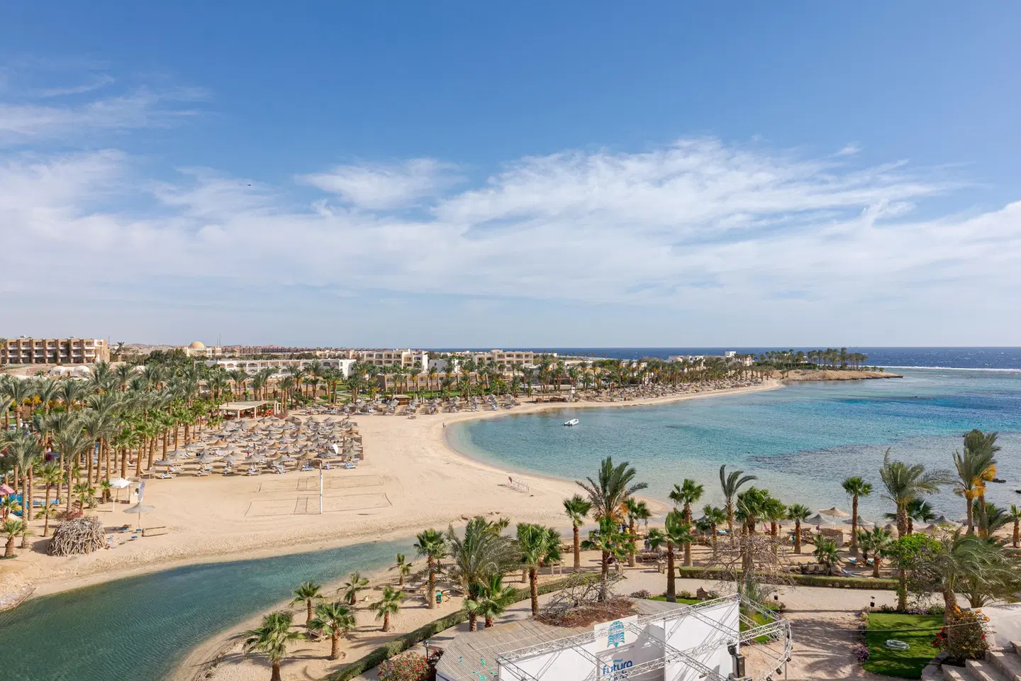 Brayka Bay Resort BEACH