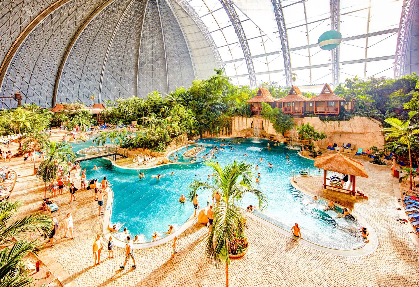 Tropical Islands - Zelte Hallenbad