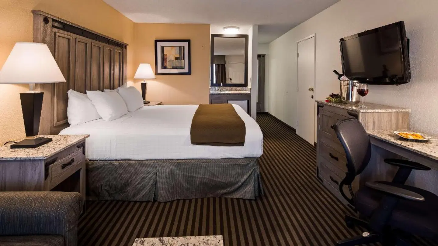 Best Western Americana Inn ROOM_EXAMPLE