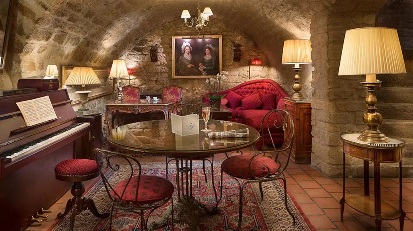Duc De St-Simon Restaurant