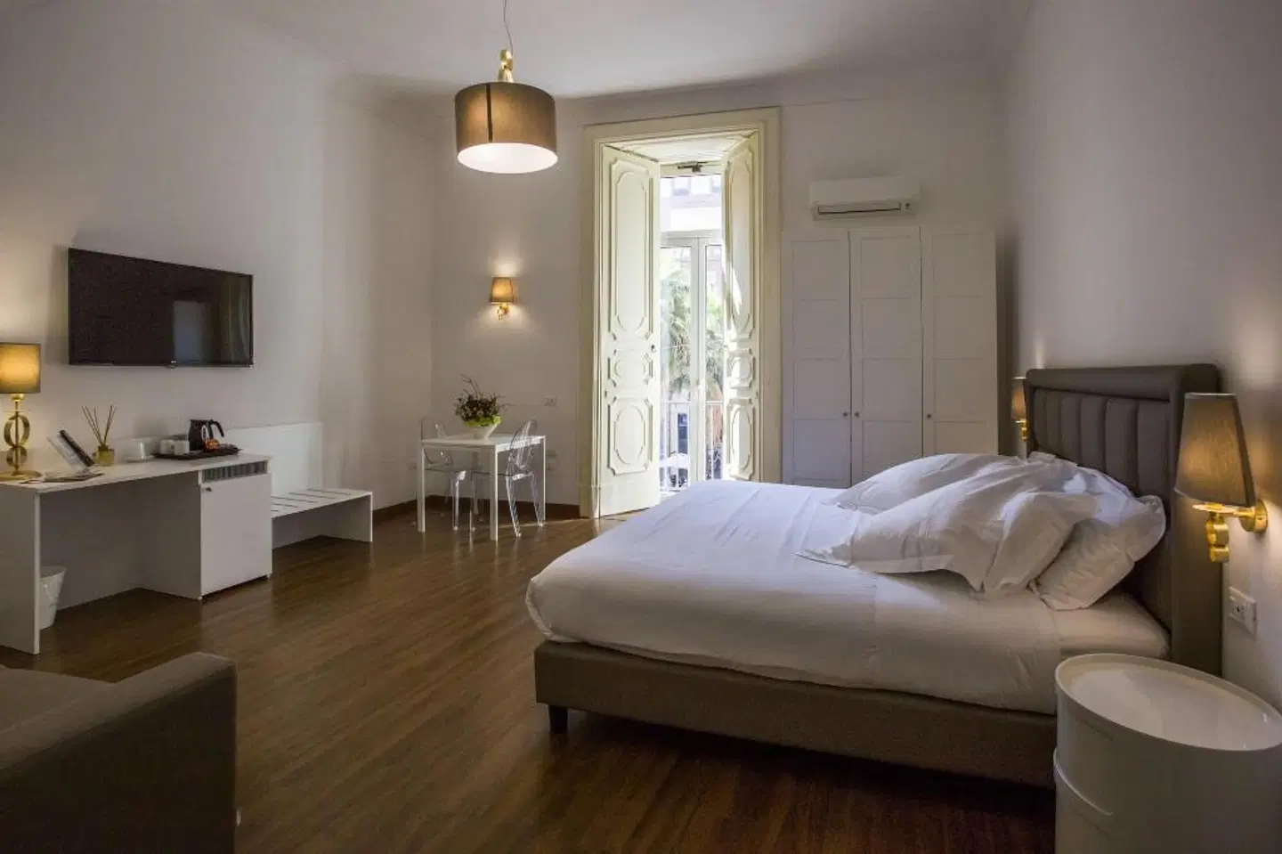 NapoliClass B&B ROOM_EXAMPLE