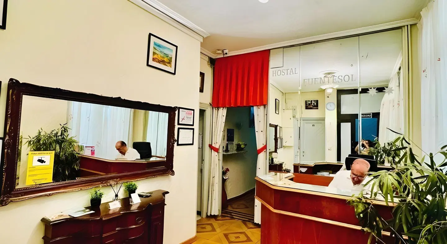 Hostal Fuentesol LOUNGE_LOBBY