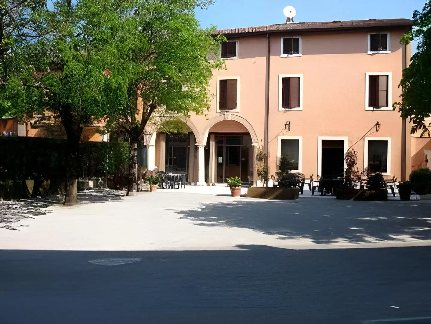 Corte Malaspina EXTERIOR