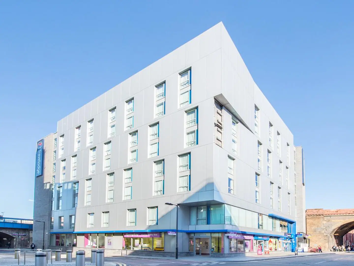 Travelodge London Central Southwark EXTERIOR