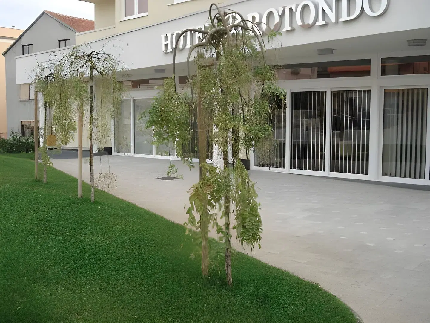 Rotondo EXTERIOR