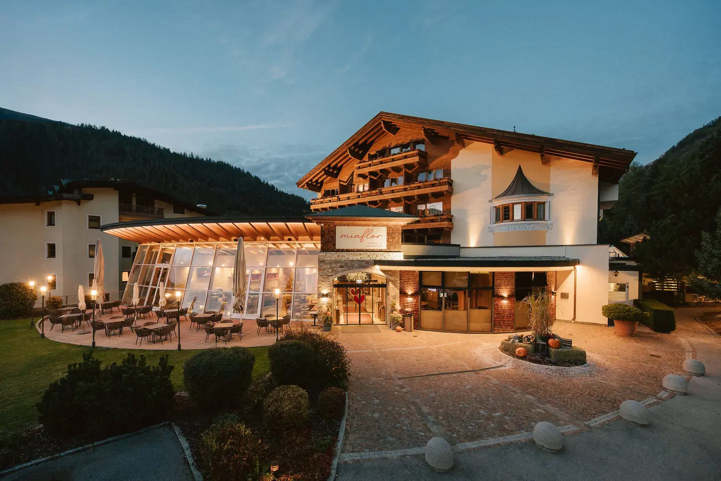 miaflor Familien- & Aktivresort EXTERIOR