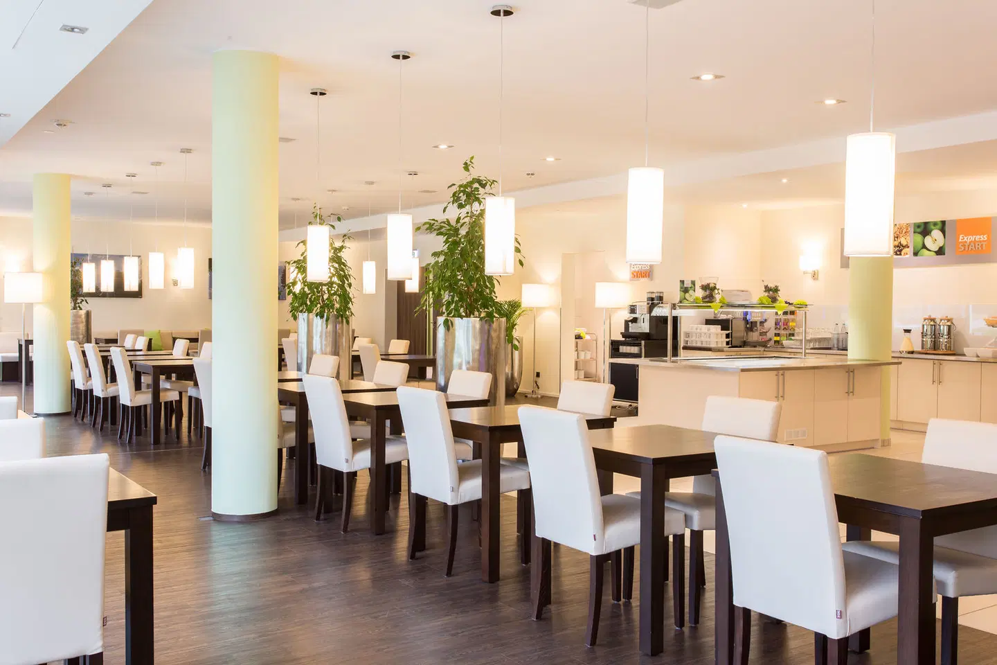 Holiday Inn Express Neunkirchen by IHG Restaurant