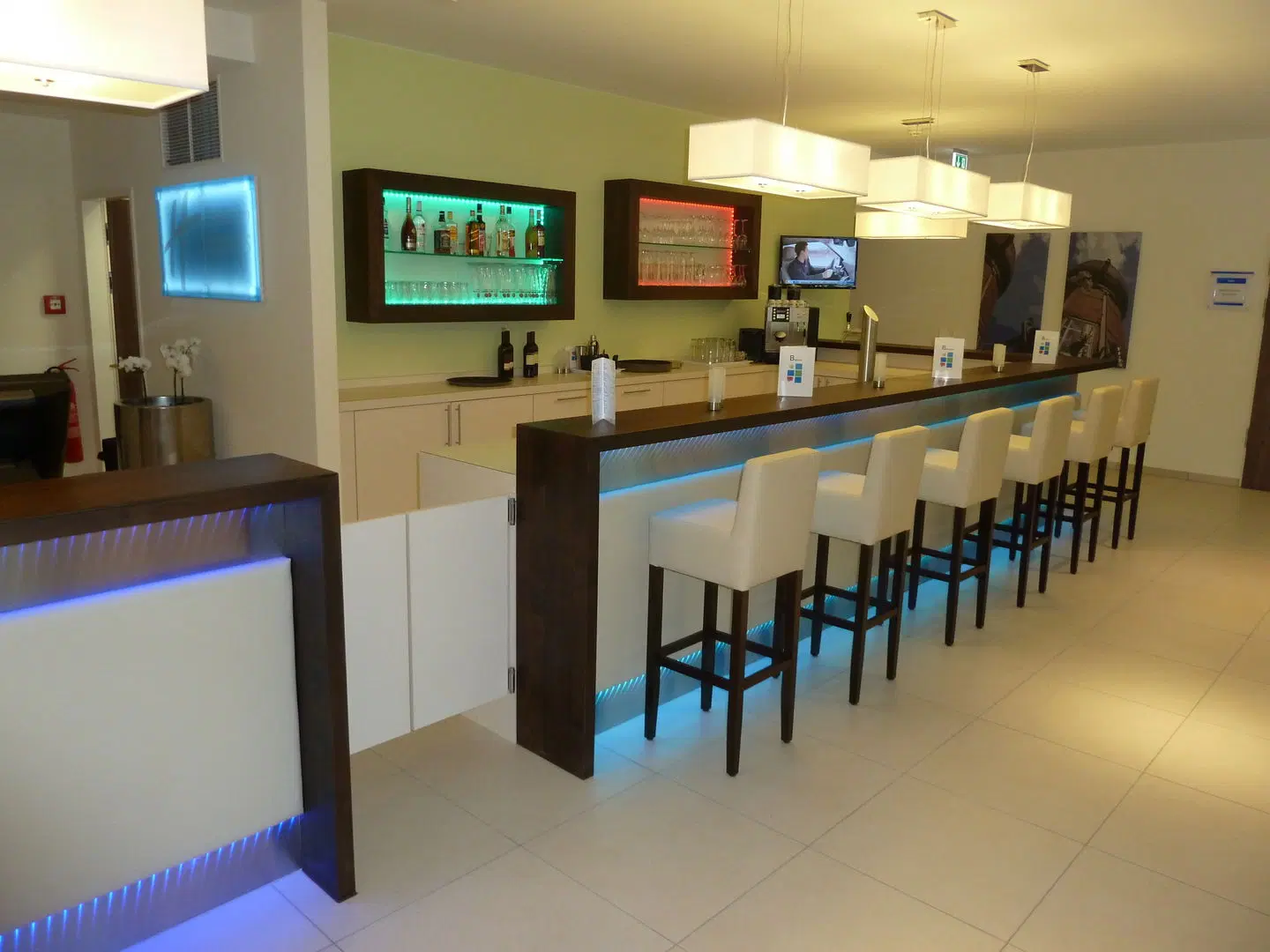 Holiday Inn Express Neunkirchen by IHG Bar
