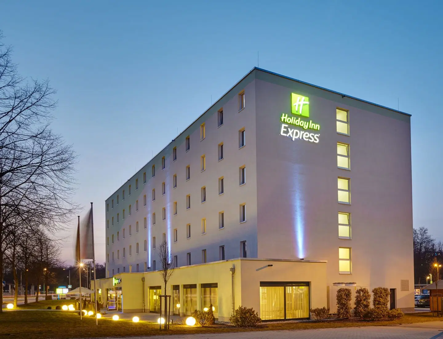 Holiday Inn Express Neunkirchen by IHG EXTERIOR