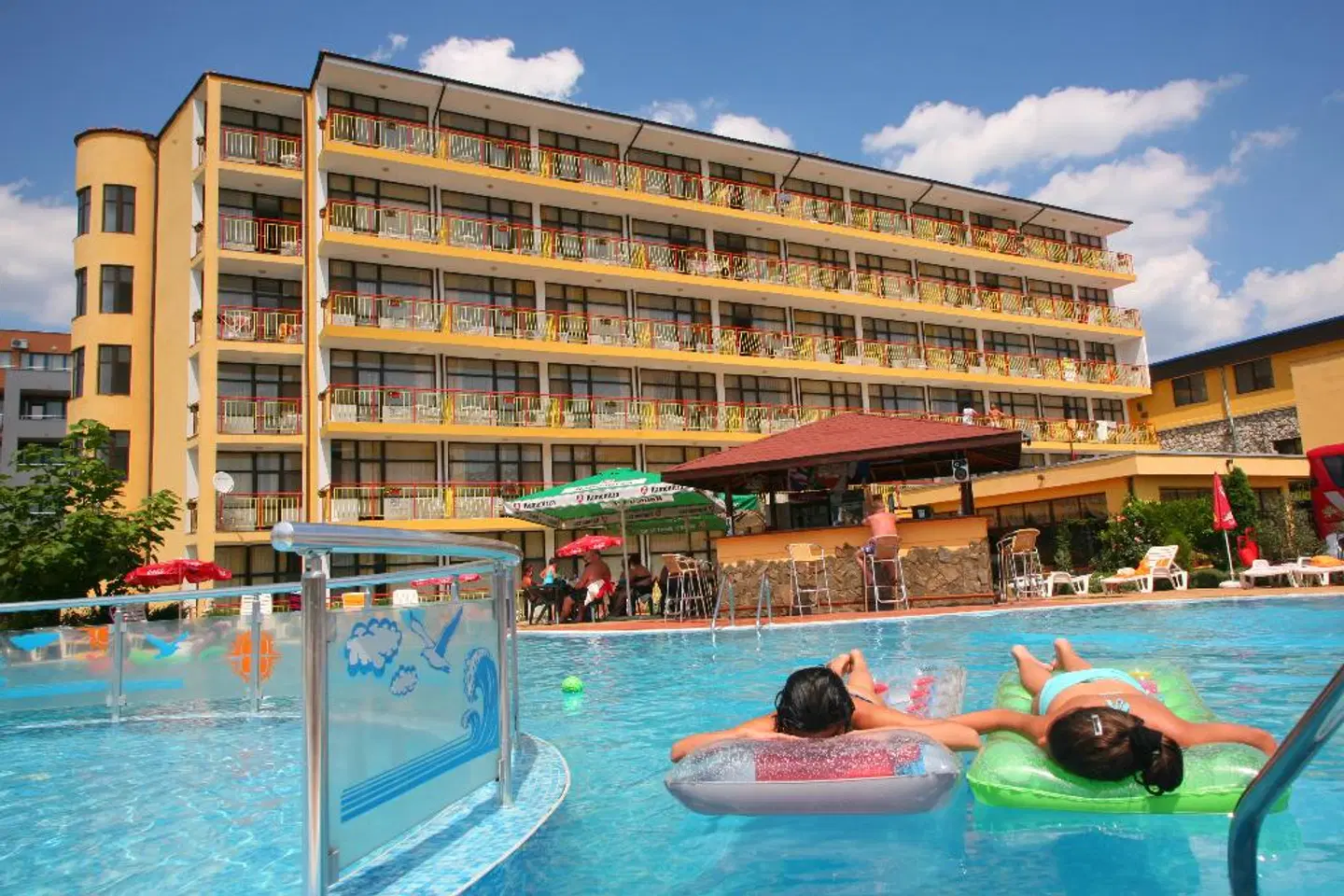 Trakia Garden OUTDOOR_POOL
