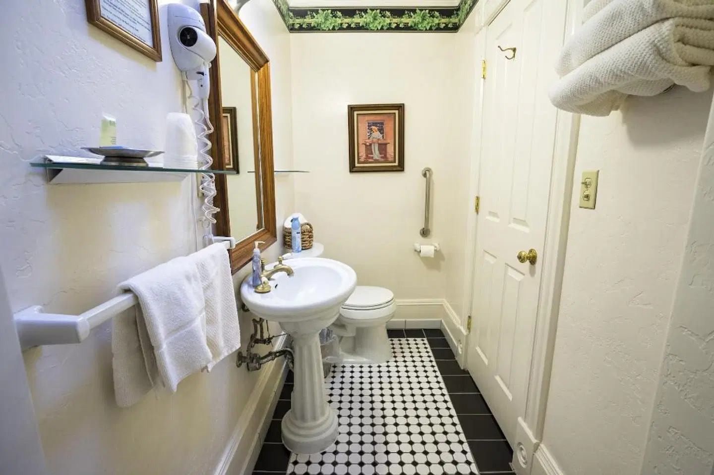 Red Garter B&B Inn Badezimmer