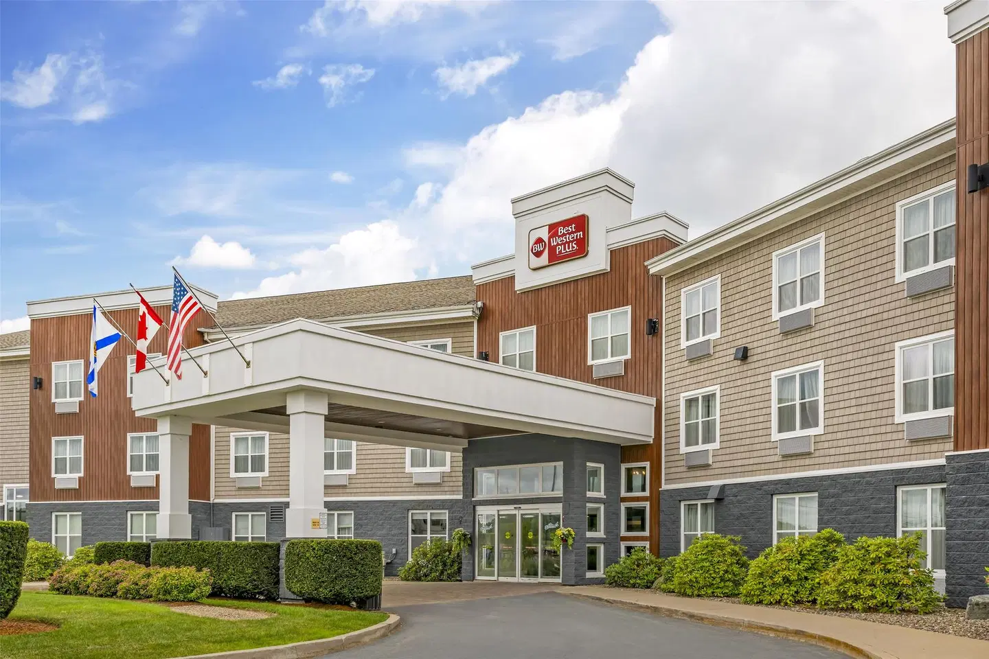 Best Western Plus Bridgewater Hotel & Convention Centre EXTERIOR