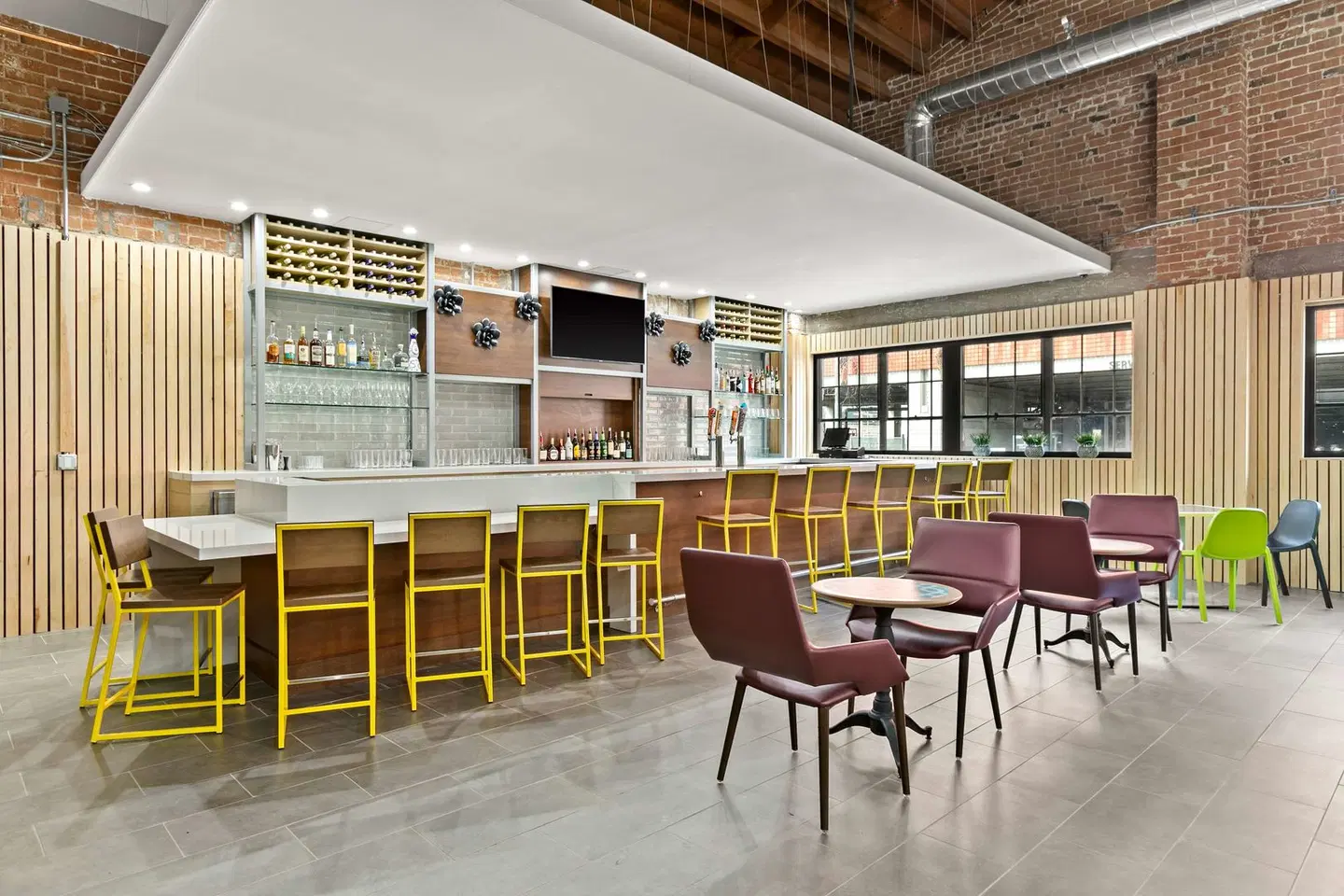 Home2 Suites By Hilton Phoenix Downtown Bar