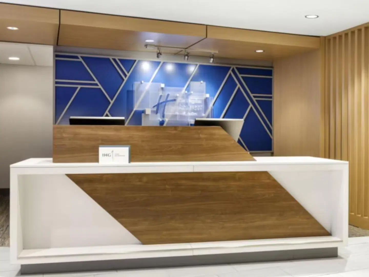 Holiday Inn Seattle Downtown by IHG ROOM_EXAMPLE